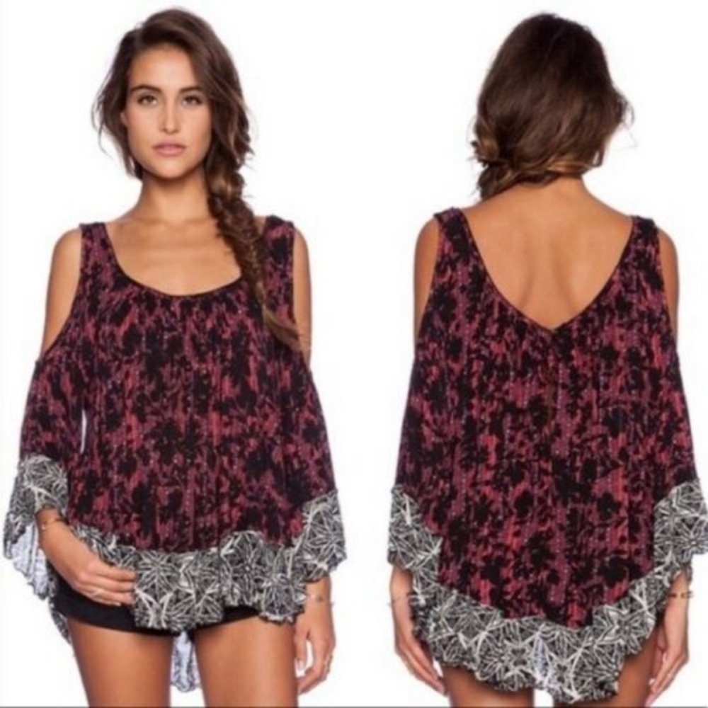 FREE PEOPLE FLOWY COLD SHOULDER BOHO
BELL SLEEVE - Size Medium